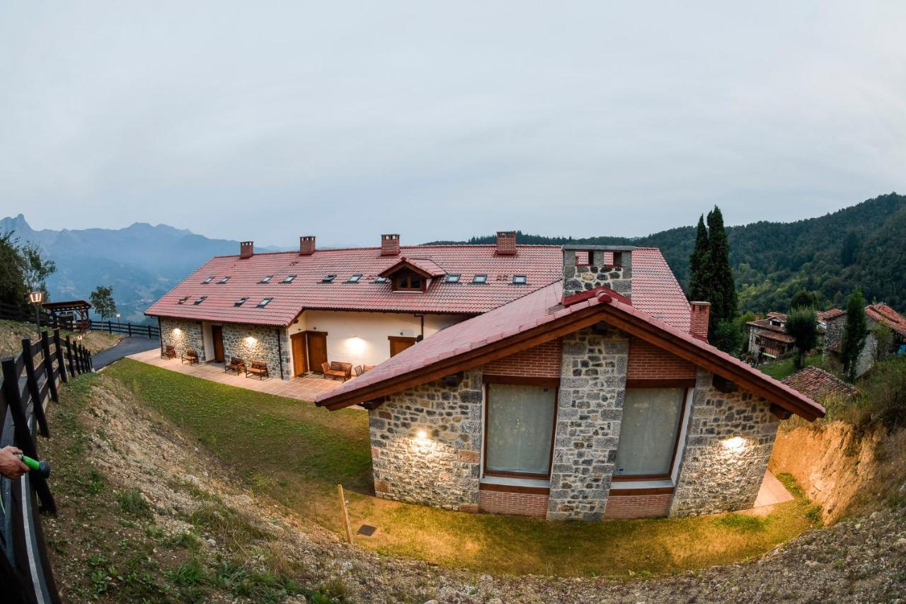 Apartamentos Los Picos De Europa Colio Dış mekan fotoğraf