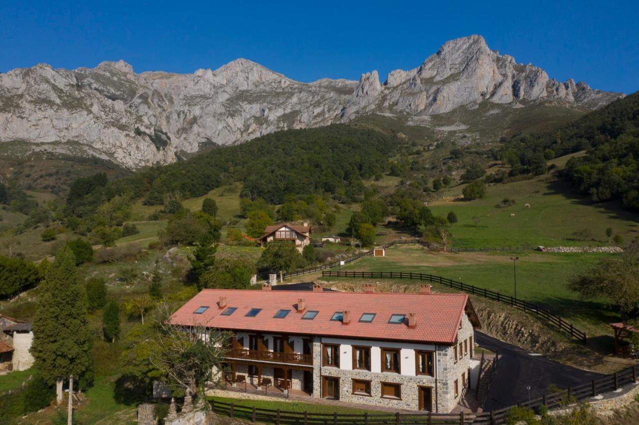 Apartamentos Los Picos De Europa Colio Dış mekan fotoğraf