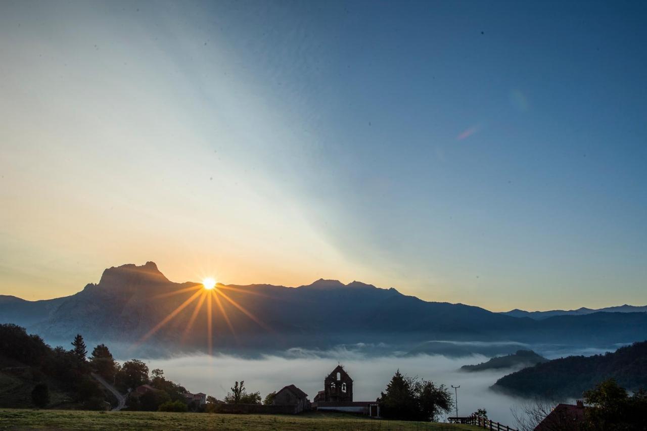 Apartamentos Los Picos De Europa Colio Dış mekan fotoğraf