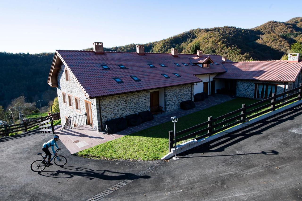 Apartamentos Los Picos De Europa Colio Dış mekan fotoğraf